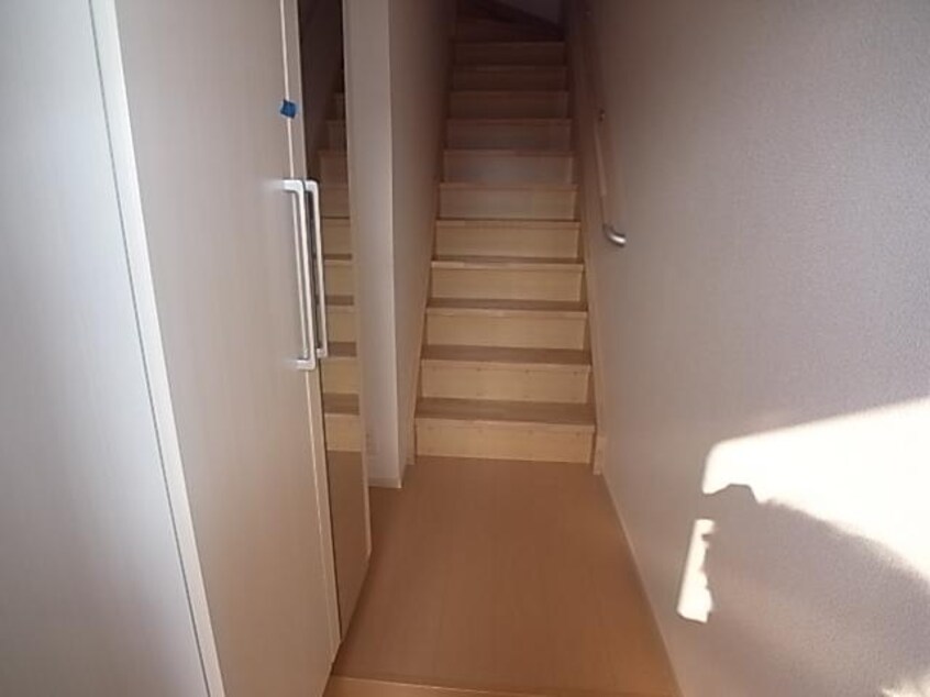  近鉄難波線・奈良線/生駒駅 バス11分稲倉下車:停歩3分 2階 築13年