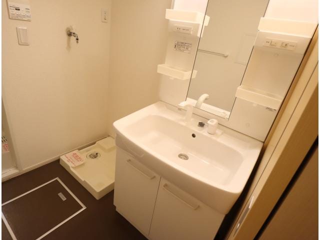  近鉄難波線・奈良線/生駒駅 バス11分稲倉下車:停歩3分 2階 築13年