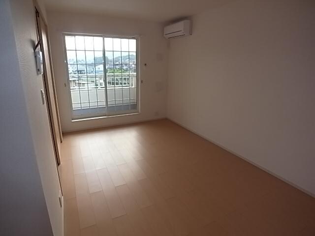  近鉄難波線・奈良線/生駒駅 バス11分稲倉下車:停歩3分 2階 築13年