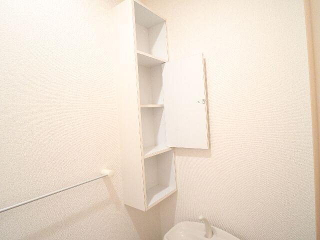  近鉄難波線・奈良線/生駒駅 バス11分稲倉下車:停歩3分 1階 築13年