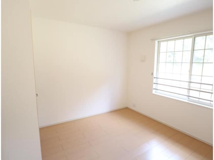  近鉄難波線・奈良線/生駒駅 バス11分稲倉下車:停歩3分 2階 築13年