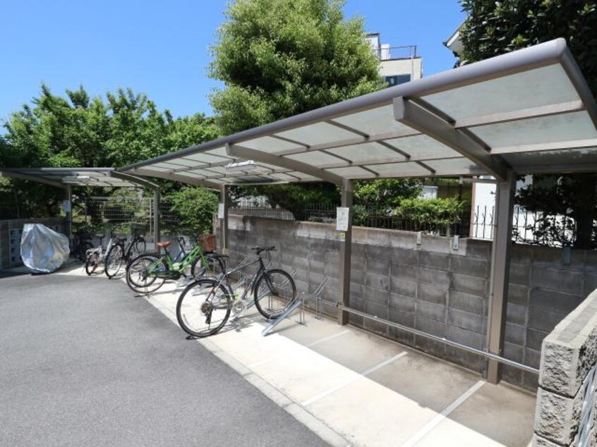  近鉄難波線・奈良線/生駒駅 徒歩10分 1階 築12年