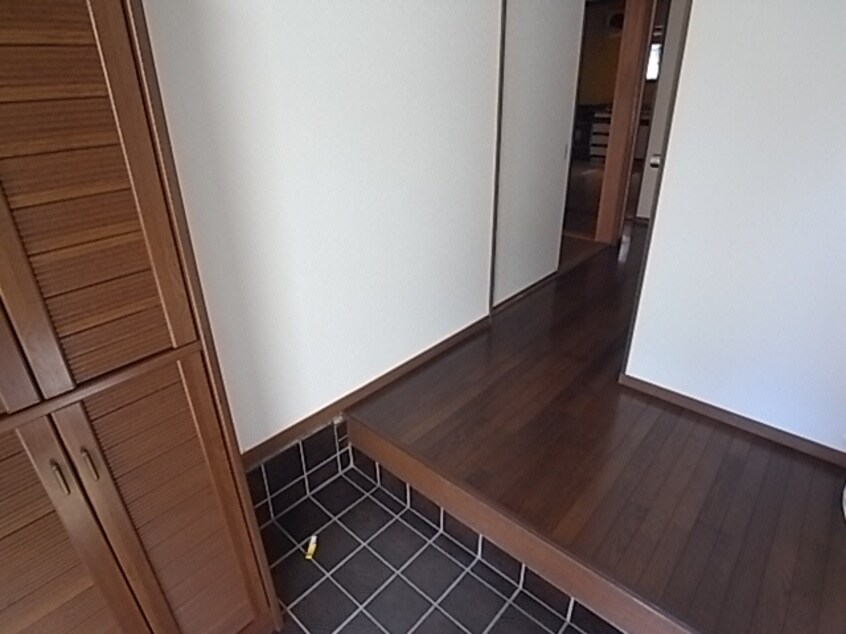  近鉄難波線・奈良線/生駒駅 バス8分松美台下車:停歩1分 1階 築46年