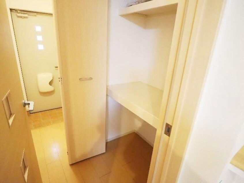  近鉄難波線・奈良線/生駒駅 バス10分松美台下車:停歩5分 1階 築11年