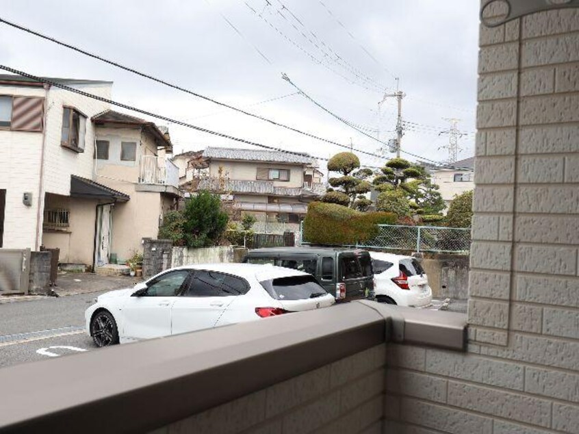  近鉄難波線・奈良線/生駒駅 バス10分松美台下車:停歩5分 1階 築11年