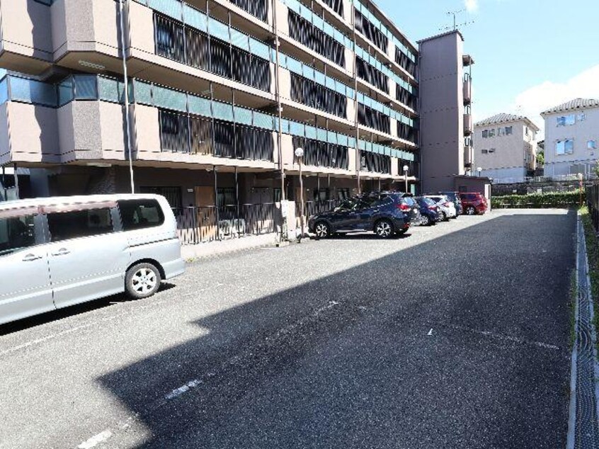  近鉄難波線・奈良線/生駒駅 徒歩13分 3階 築27年
