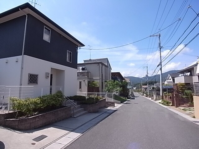  近鉄難波線・奈良線/東生駒駅 バス12分小瀬下車:停歩5分 1-2階 築16年