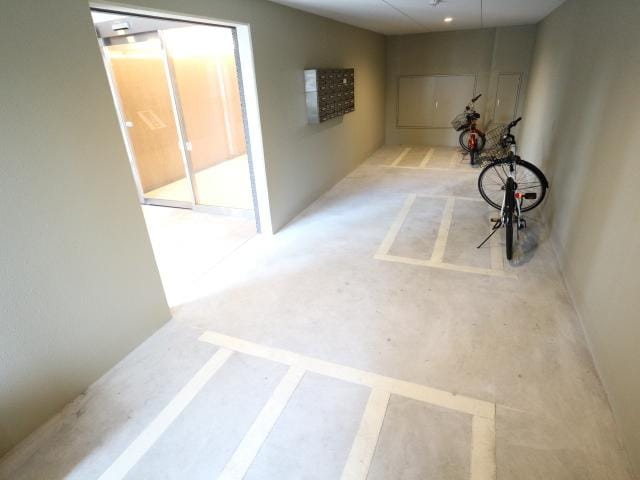  近鉄難波線・奈良線/生駒駅 徒歩12分 5階 築8年