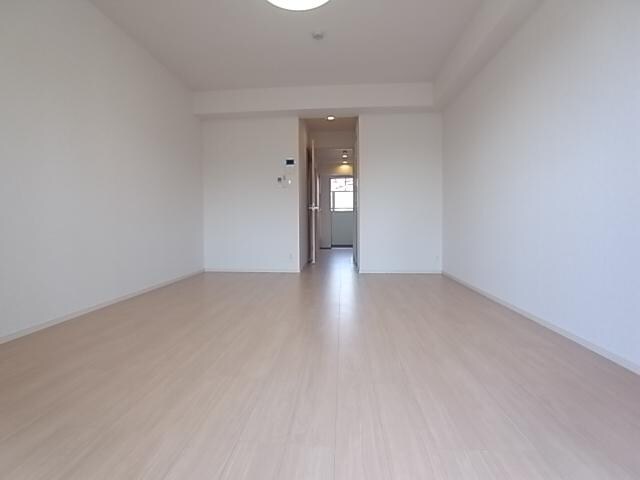  近鉄難波線・奈良線/生駒駅 徒歩12分 5階 築8年