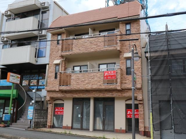  近鉄難波線・奈良線/東生駒駅 徒歩15分 2階 築41年