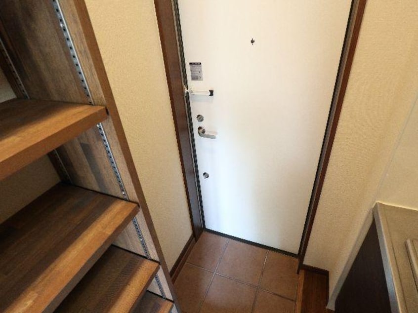  近鉄難波線・奈良線/東生駒駅 徒歩15分 2階 築41年