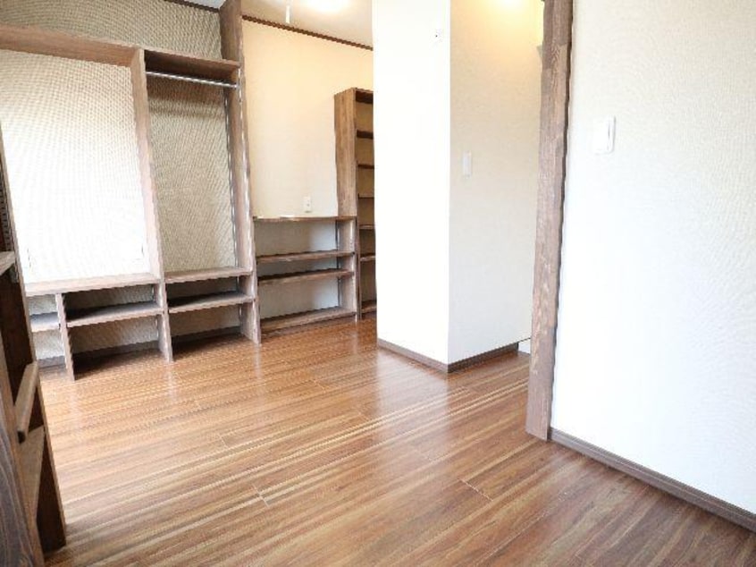  近鉄難波線・奈良線/東生駒駅 徒歩15分 2階 築41年