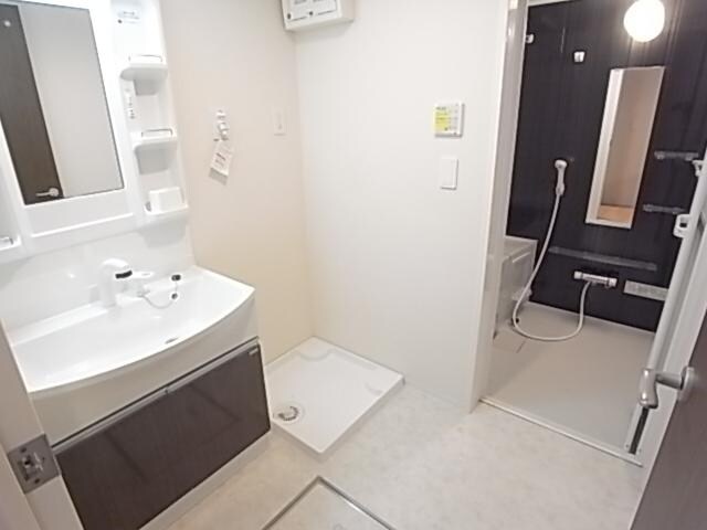  近鉄難波線・奈良線/東生駒駅 バス15分さつき台住宅下車:停歩6分 1階 築7年