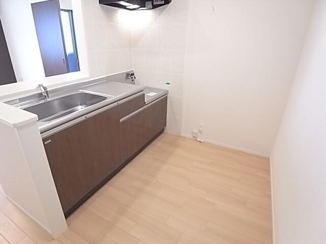  近鉄難波線・奈良線/東生駒駅 バス15分さつき台住宅下車:停歩6分 1階 築7年