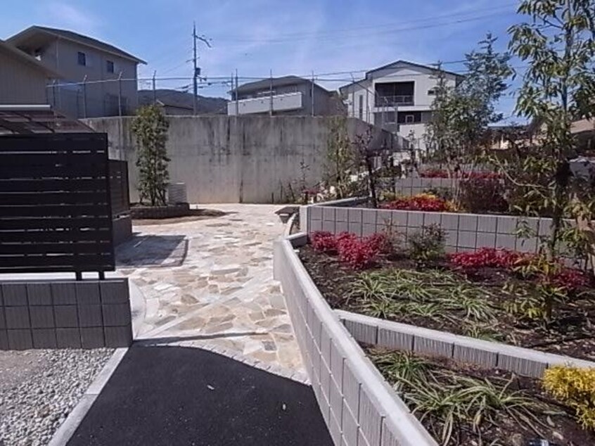  近鉄生駒線/菜畑駅 徒歩9分 1階 築6年