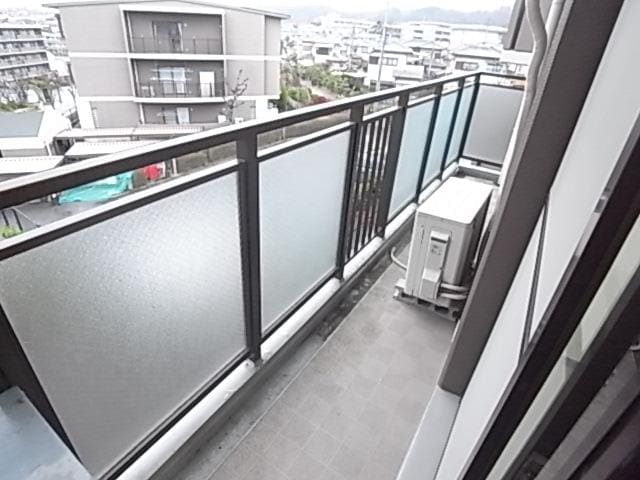  近鉄難波線・奈良線/生駒駅 バス9分松美台下車:停歩2分 2階 築30年