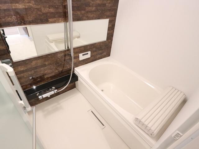  近鉄難波線・奈良線/生駒駅 徒歩11分 1階 築5年