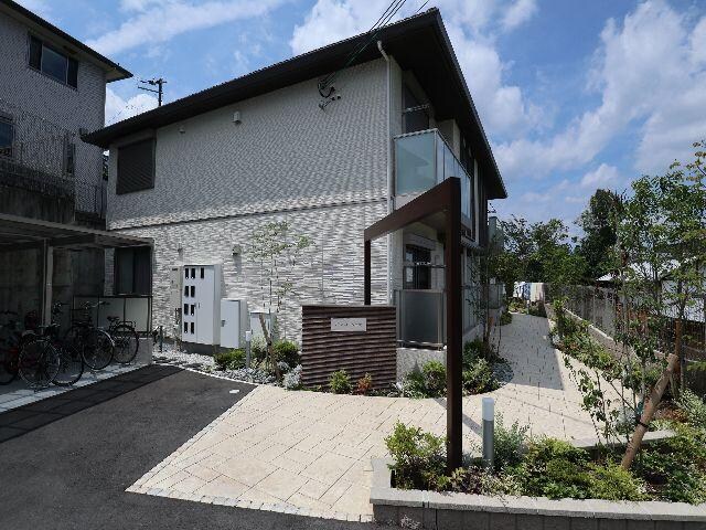  近鉄難波線・奈良線/生駒駅 徒歩11分 1階 築5年