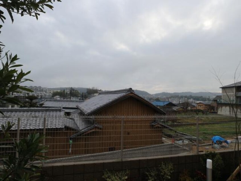  近鉄難波線・奈良線/生駒駅 徒歩11分 1階 築5年