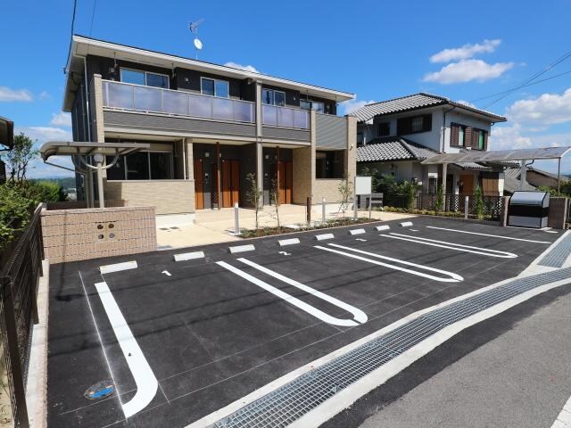  近鉄難波線・奈良線/生駒駅 徒歩20分 1階 築3年