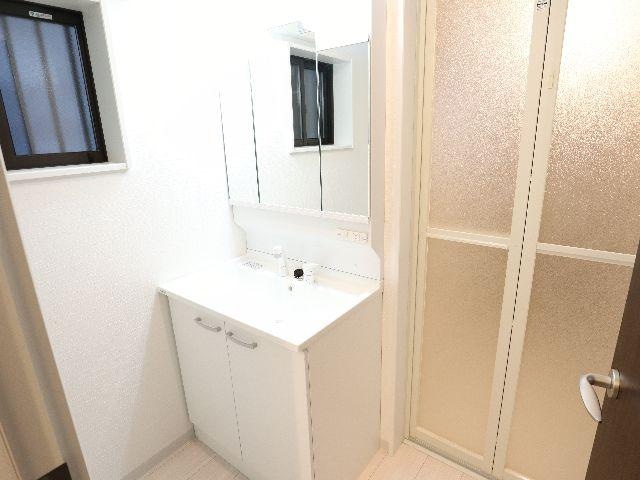  近鉄難波線・奈良線/生駒駅 徒歩3分 1階 築57年