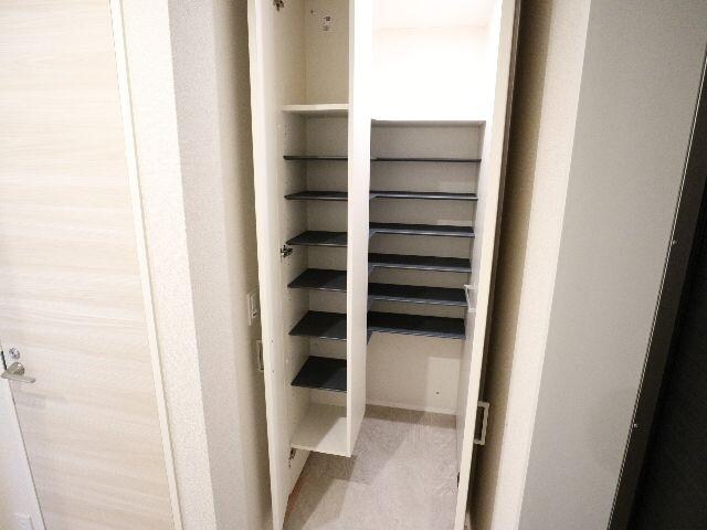  近鉄難波線・奈良線/生駒駅 徒歩5分 2階 築4年