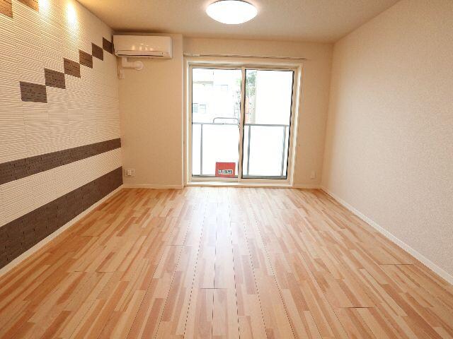  近鉄難波線・奈良線/生駒駅 徒歩5分 2階 築4年