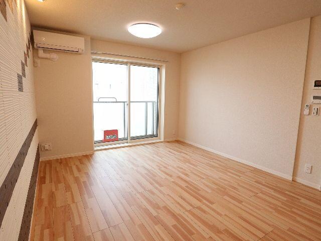  近鉄難波線・奈良線/生駒駅 徒歩5分 2階 築4年