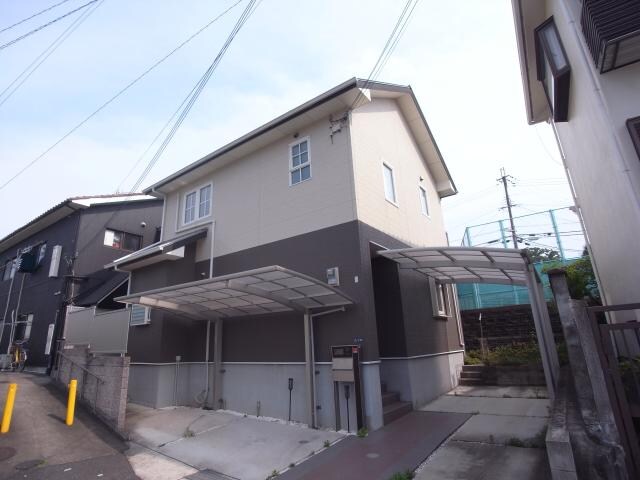  近鉄難波線・奈良線/生駒駅 徒歩7分 1-2階 築12年