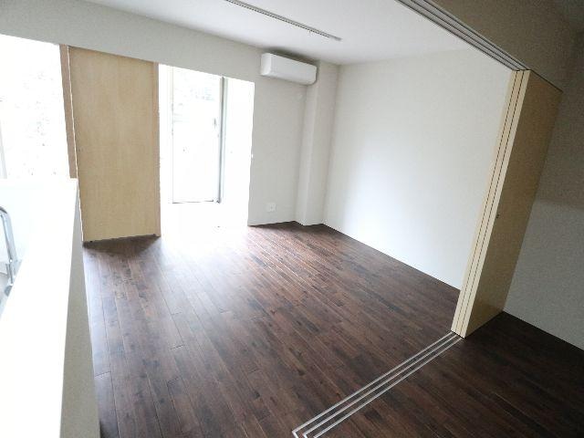  近鉄難波線・奈良線/生駒駅 徒歩5分 4階 築2年
