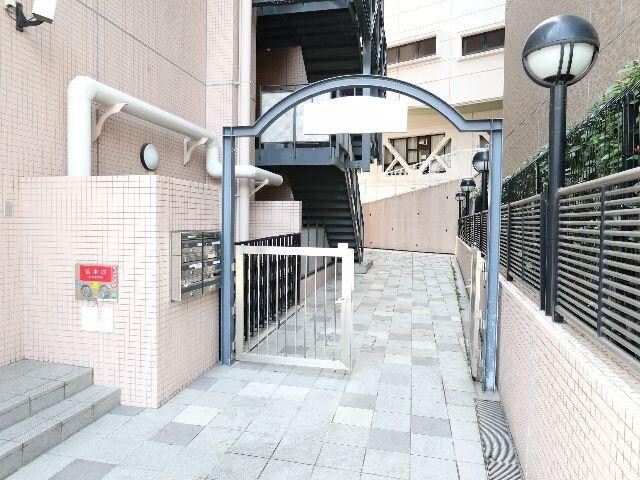  近鉄難波線・奈良線/生駒駅 徒歩2分 6階 築27年