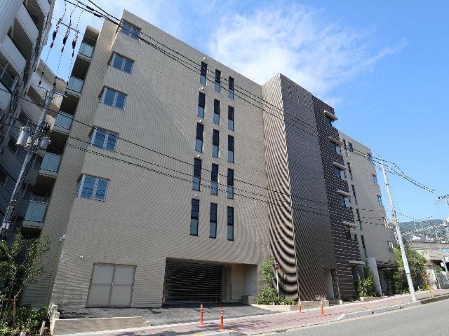  近鉄難波線・奈良線/生駒駅 徒歩3分 2階 築2年