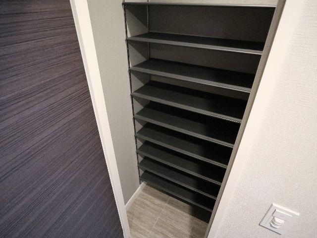  近鉄難波線・奈良線/生駒駅 徒歩3分 2階 築2年