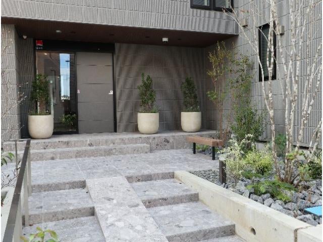  近鉄難波線・奈良線/生駒駅 徒歩2分 2階 築2年