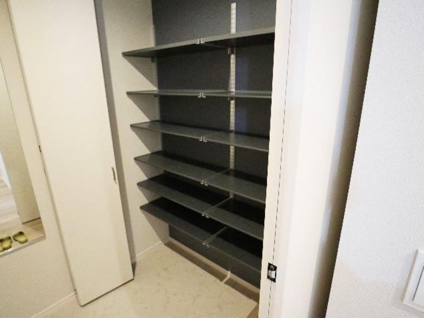  近鉄難波線・奈良線/生駒駅 徒歩2分 2階 築2年