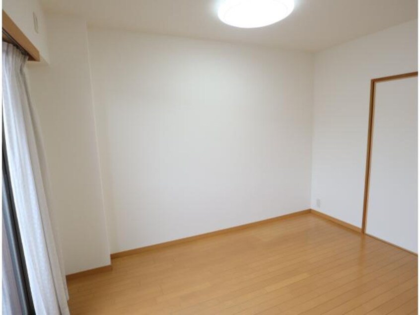  近鉄難波線・奈良線/東生駒駅 徒歩8分 4階 築23年