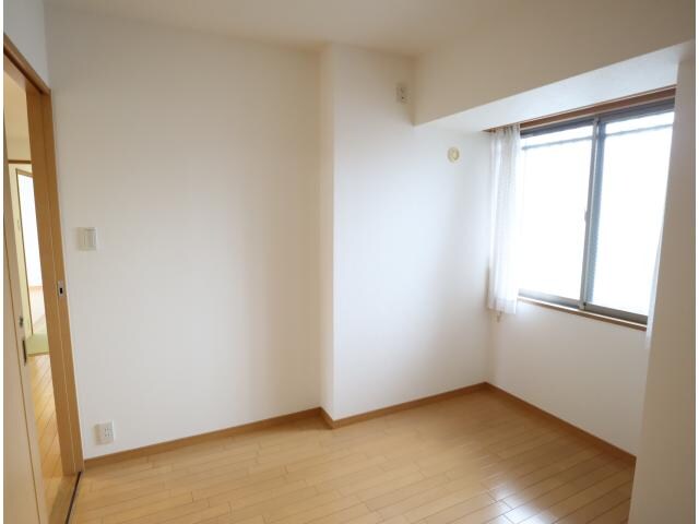  近鉄難波線・奈良線/東生駒駅 徒歩8分 4階 築23年