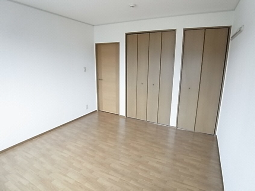  近鉄難波線・奈良線/近鉄奈良駅 バス17分州見橋東下車:停歩6分 1階 築27年