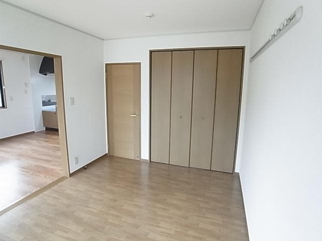  近鉄難波線・奈良線/近鉄奈良駅 バス17分州見橋東下車:停歩6分 1階 築27年