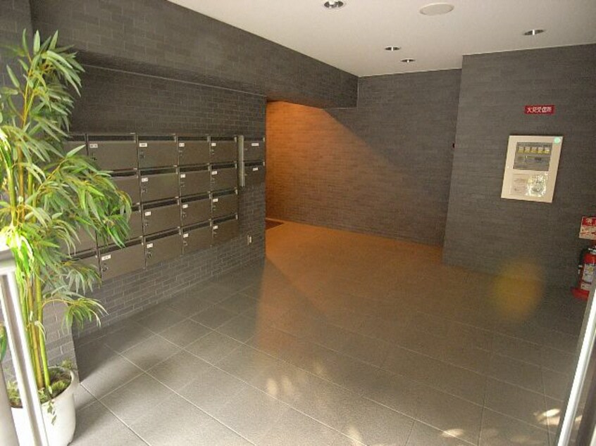  大和路線・関西本線/奈良駅 徒歩5分 5階 築28年