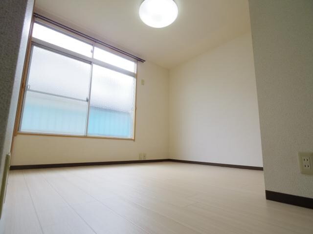  近鉄難波線・奈良線/近鉄奈良駅 バス10分南方町下車:停歩5分 1階 築49年