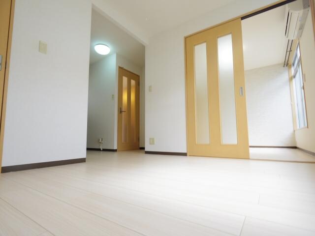  近鉄難波線・奈良線/近鉄奈良駅 バス10分南方町下車:停歩5分 1階 築49年