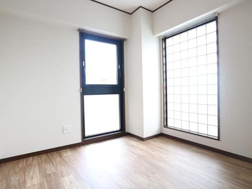  近鉄難波線・奈良線/新大宮駅 徒歩7分 3階 築35年