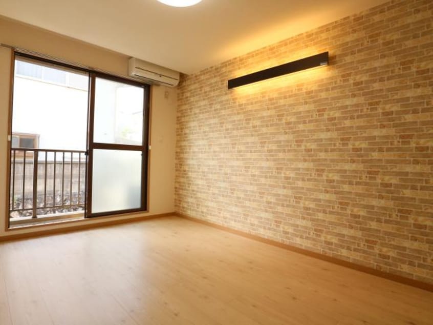  近鉄難波線・奈良線/近鉄奈良駅 バス11分萩ケ丘町下車:停歩2分 1階 築32年