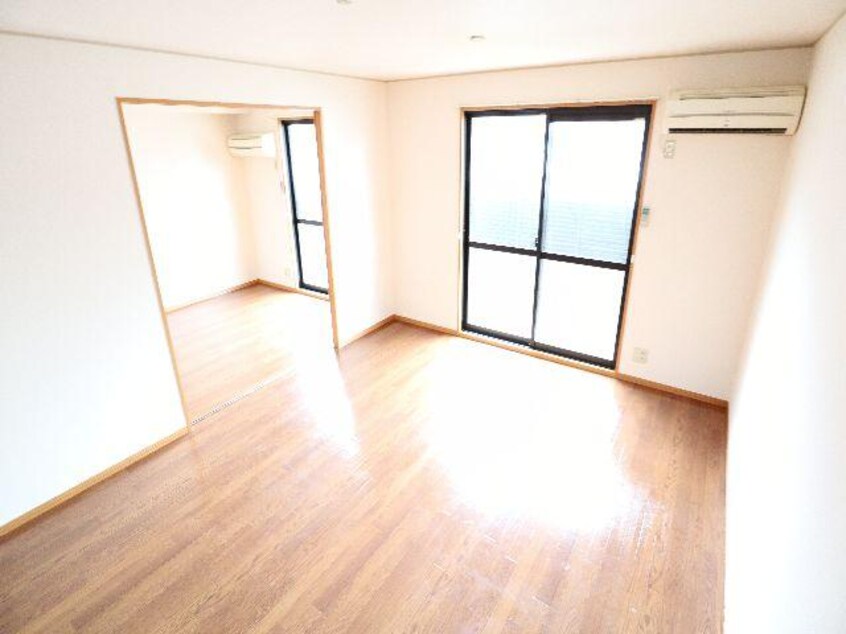  近鉄難波線・奈良線/近鉄奈良駅 バス13分梅美台7丁目下車:停歩4分 1階 築24年