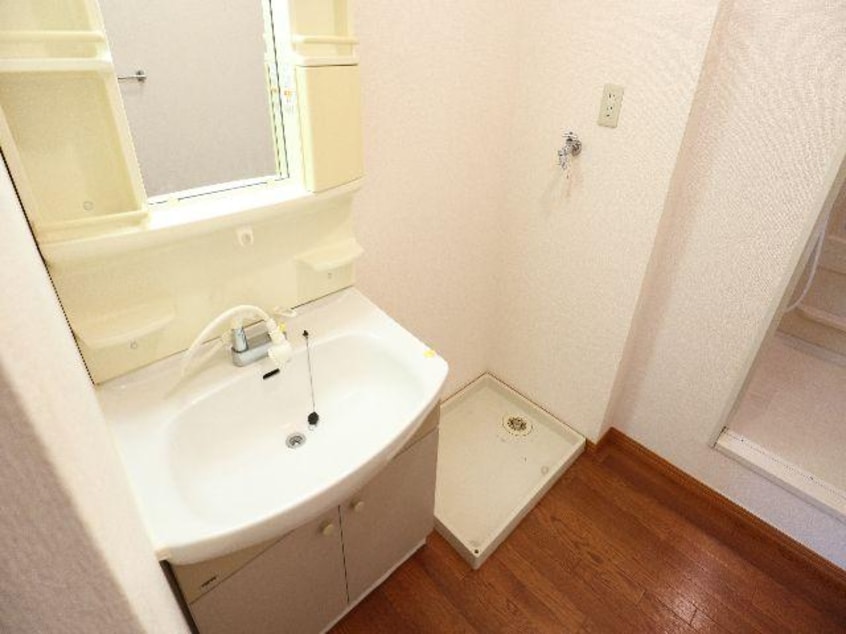  近鉄難波線・奈良線/近鉄奈良駅 バス13分梅美台7丁目下車:停歩4分 1階 築24年