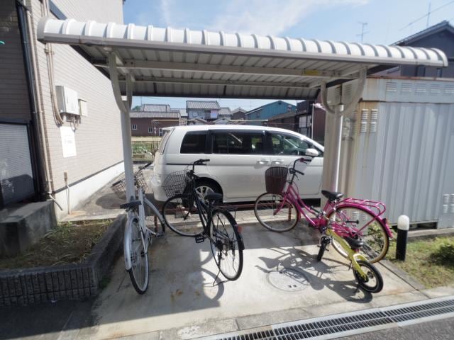  大和路線・関西本線/奈良駅 バス5分大安寺下車:停歩9分 1階 築27年