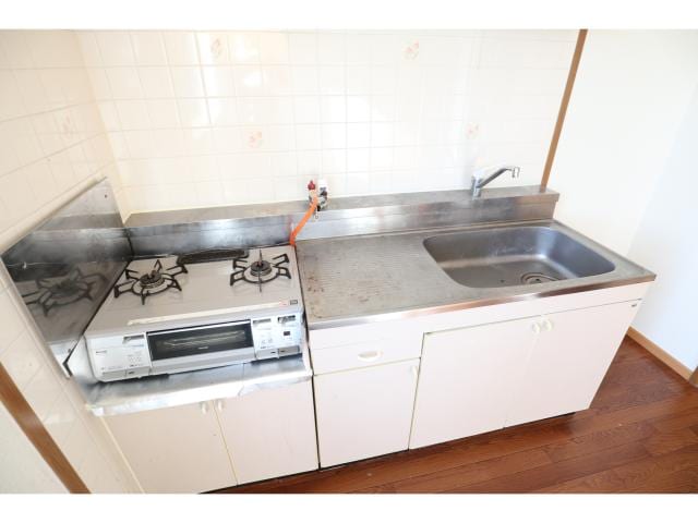  大和路線・関西本線/奈良駅 バス5分大安寺下車:停歩9分 1階 築27年