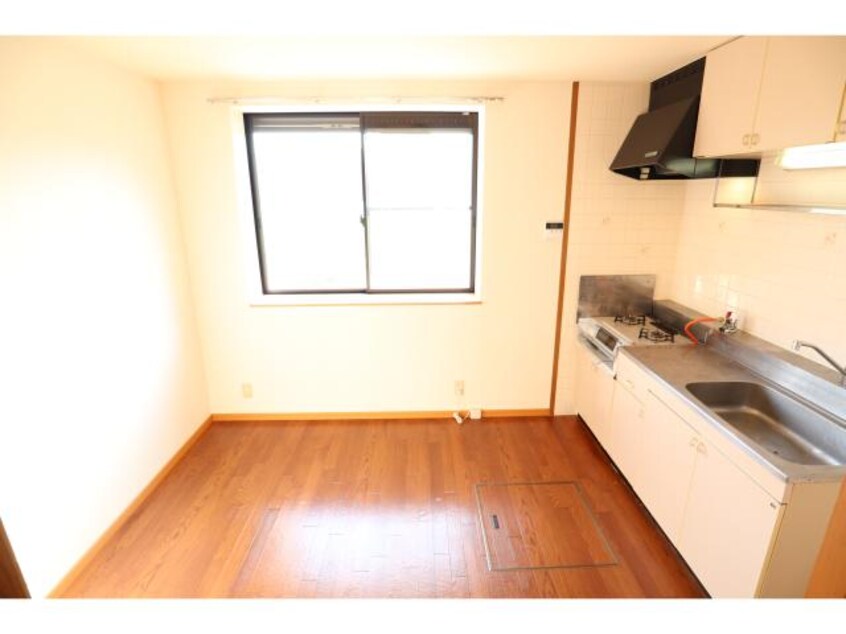  大和路線・関西本線/奈良駅 バス5分大安寺下車:停歩9分 1階 築27年