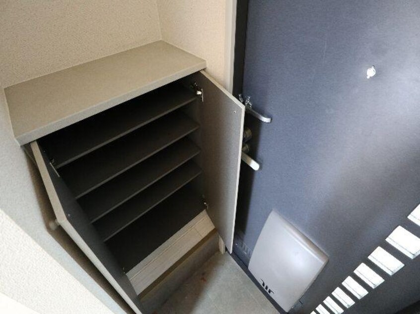  近鉄難波線・奈良線/近鉄奈良駅 徒歩6分 1階 築25年